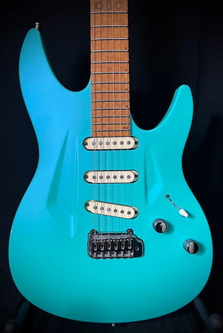 Used Aristides 060 - Aqua Green Pearl Satin