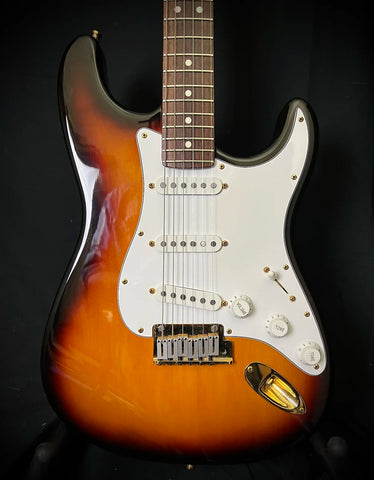 Vintage Fender 40th Anniversary Stratocaster 1994 - 3 Color Sunburst